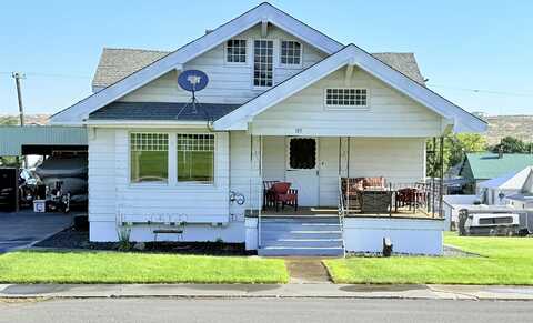 115 E 3rd Ave, Odessa, WA 99159