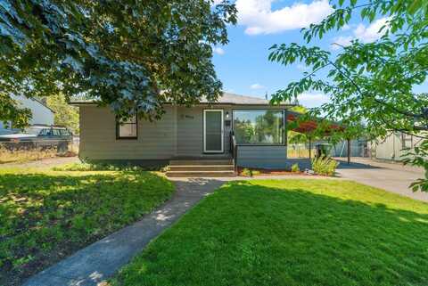 6015 N Oak St, Spokane, WA 99205