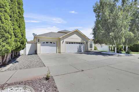 18013 E 11th Ct, Greenacres, WA 99016