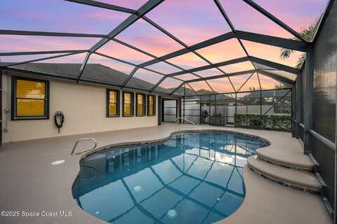 8252 Strom Park Drive, Melbourne, FL 32940