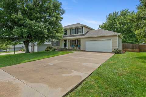 609 E 33rd, Winfield, KS 67156