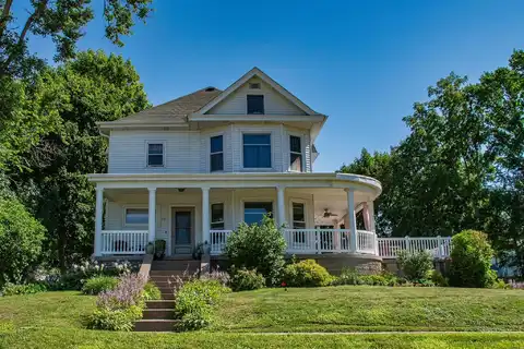 32 Alma Street, Benton, WI 53803