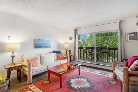 147 Calle Ojo Feliz, Santa Fe, NM 87505