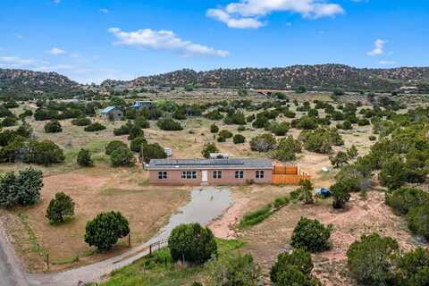 17 Ranchos Canoncito, Santa Fe, NM 87507