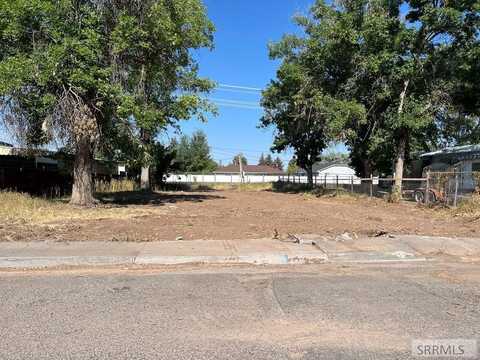 790 N Lakewood Drive, Idaho Falls, ID 83401