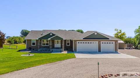 45 S Thompson Ln, Blackfoot, ID 83221
