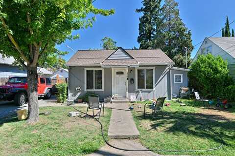 838 Palm Street, Medford, OR 97501
