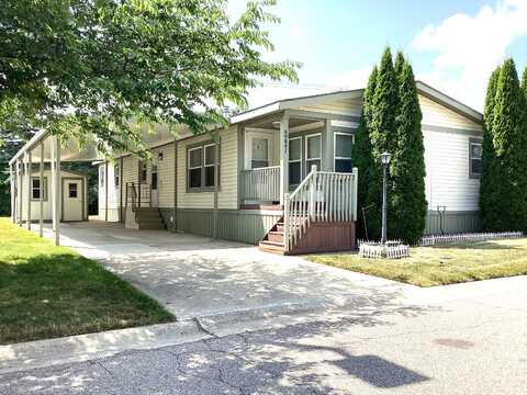 49841 Deer Run Drive, Shelby, MI 48315