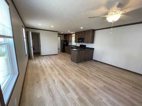 4608 Dover Ct, Sterling Heights, MI 48310