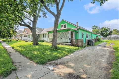 3220 AVENUE C, COUNCIL BLUFFS, IA 51501