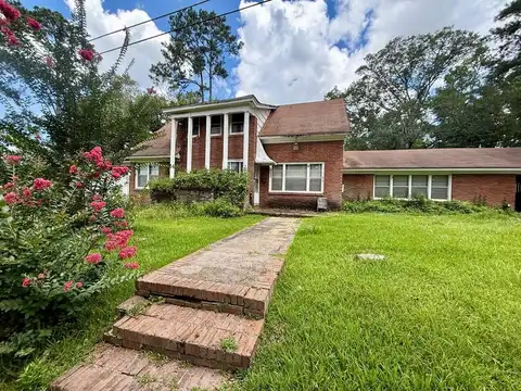 520 W Holly Street, Magnolia, MS 39652