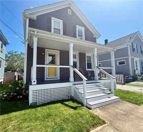 31 Russell Avenue, Newport, RI 02840