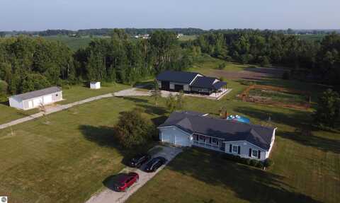 4041 Berry Road, Sterling, MI 48659