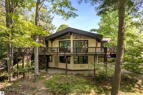 326 S Intermediate Lake Road, Central Lake, MI 49622