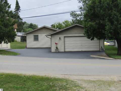 1580 N Ogemaw Trail, West Branch, MI 48661