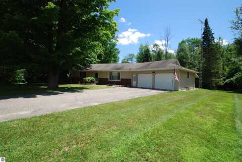 1535 Combs Drive, West Branch, MI 48661