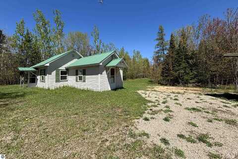 VL 120A W M-48, Pickford, MI 49774