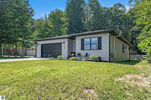 4675 Choice Circle, Traverse City, MI 49685