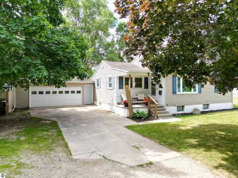 324 E Hillcrest, Alma, MI 48801