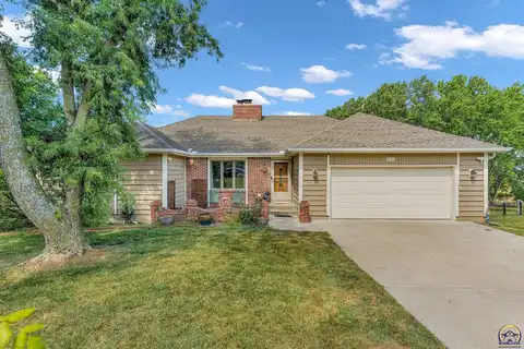 3725 SW Kings Forest RD, Topeka, KS 66610