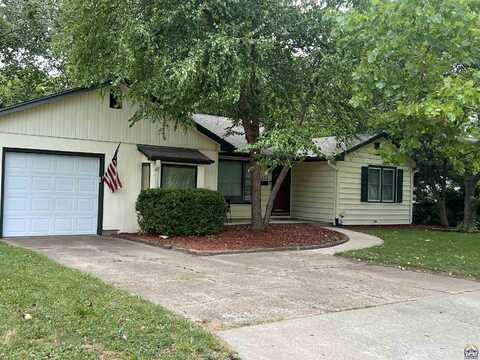 1632 SW Indian Trail, Topeka, KS 66604