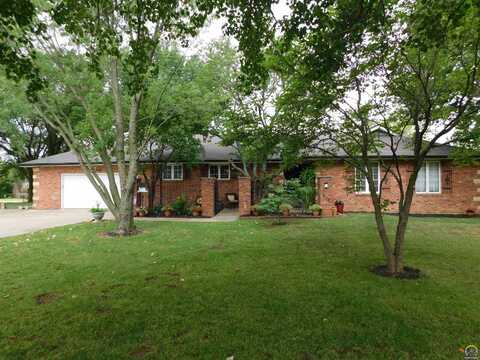 935 SE Tecumseh RD, Tecumseh, KS 66542