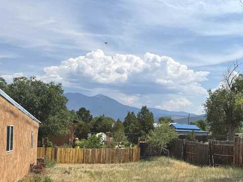302 Cruz Alta Rd, Taos, NM 87571