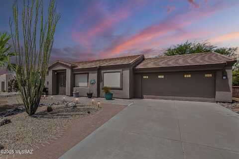 55 N Wellspring Drive, Green Valley, AZ 85614