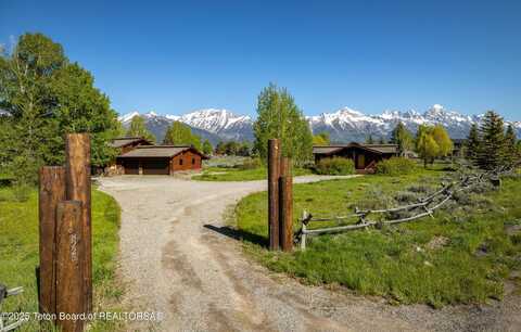 8225 N SPRING GULCH Road, Jackson, WY 83001