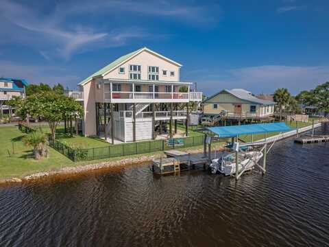 6 Gulf Breeze Court, Crawfordville, FL 32327