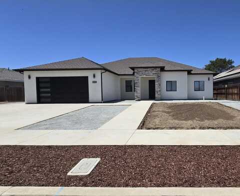 1041 N Citrus Court, Visalia, CA 93292