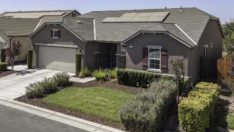 3242 Spring Sails Avenue, Tulare, CA 93274
