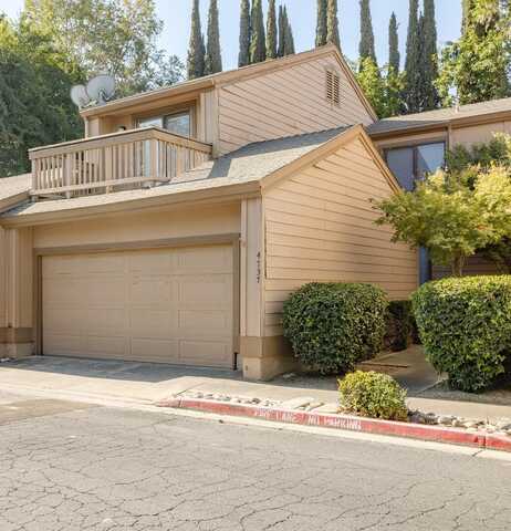 4737 W Iris Avenue, Visalia, CA 93277