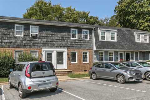 30 Forsyth Street, Thomasville, NC 27360