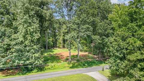 171 Lakeview Drive, Mocksville, NC 27028