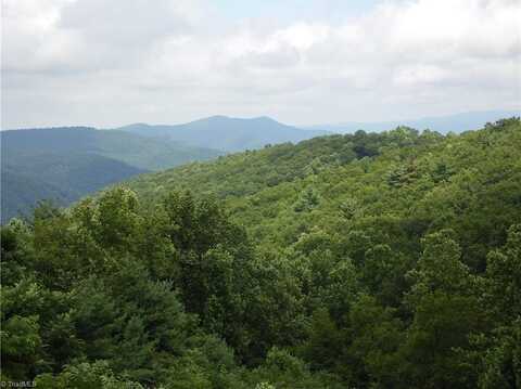 40 Club Villa Drive, Roaring Gap, NC 28627