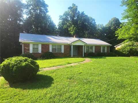 1505 Turfwood Drive, Pfafftown, NC 27040