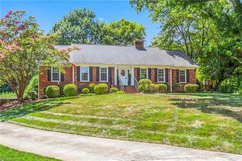 500 Hedgewood Place, Winston Salem, NC 27104