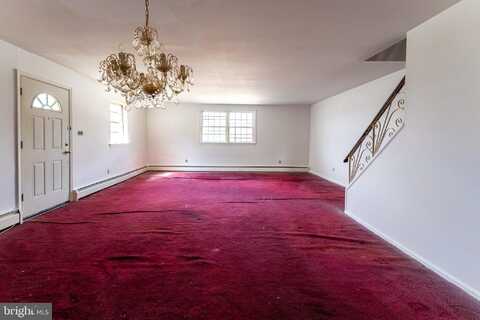 632 CAROLINE DRIVE, NORRISTOWN, PA 19401