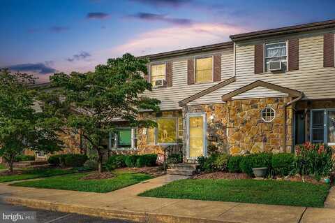 558 E LINDEN STREET, FLEETWOOD, PA 19522