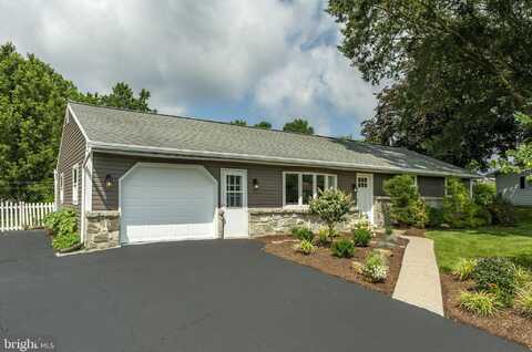 104 HERSHEY ROAD, LITITZ, PA 17543
