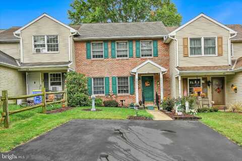41 PARKVIEW DRIVE, REINHOLDS, PA 17569