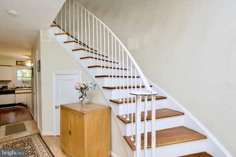 8425 PENSHURST DRIVE, SPRINGFIELD, VA 22152