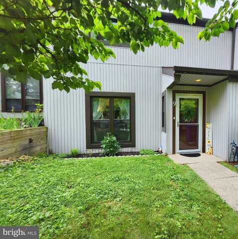 9 WYNDHAM COURT, DOWNINGTOWN, PA 19335