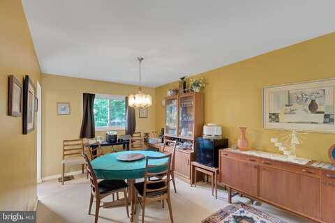 8613 HARTSDALE AVENUE, BETHESDA, MD 20817