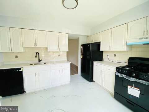8192 COMMUNITY DRIVE, MANASSAS, VA 20109