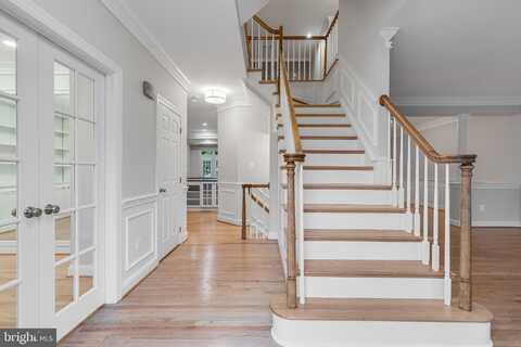 611 CATESBY COURT SW, LEESBURG, VA 20175