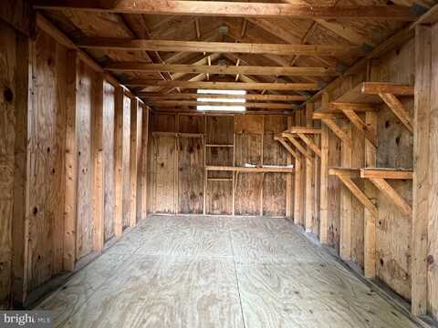 23 GREENTREE LANE, MALVERN, PA 19355