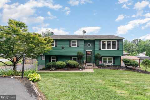 100 SUGAR MAPLE DRIVE, ETTERS, PA 17319