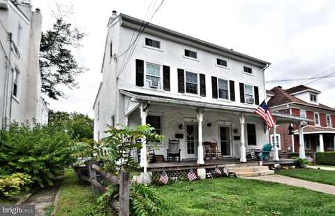 19 E GERMANTOWN PIKE, PLYMOUTH MEETING, PA 19462